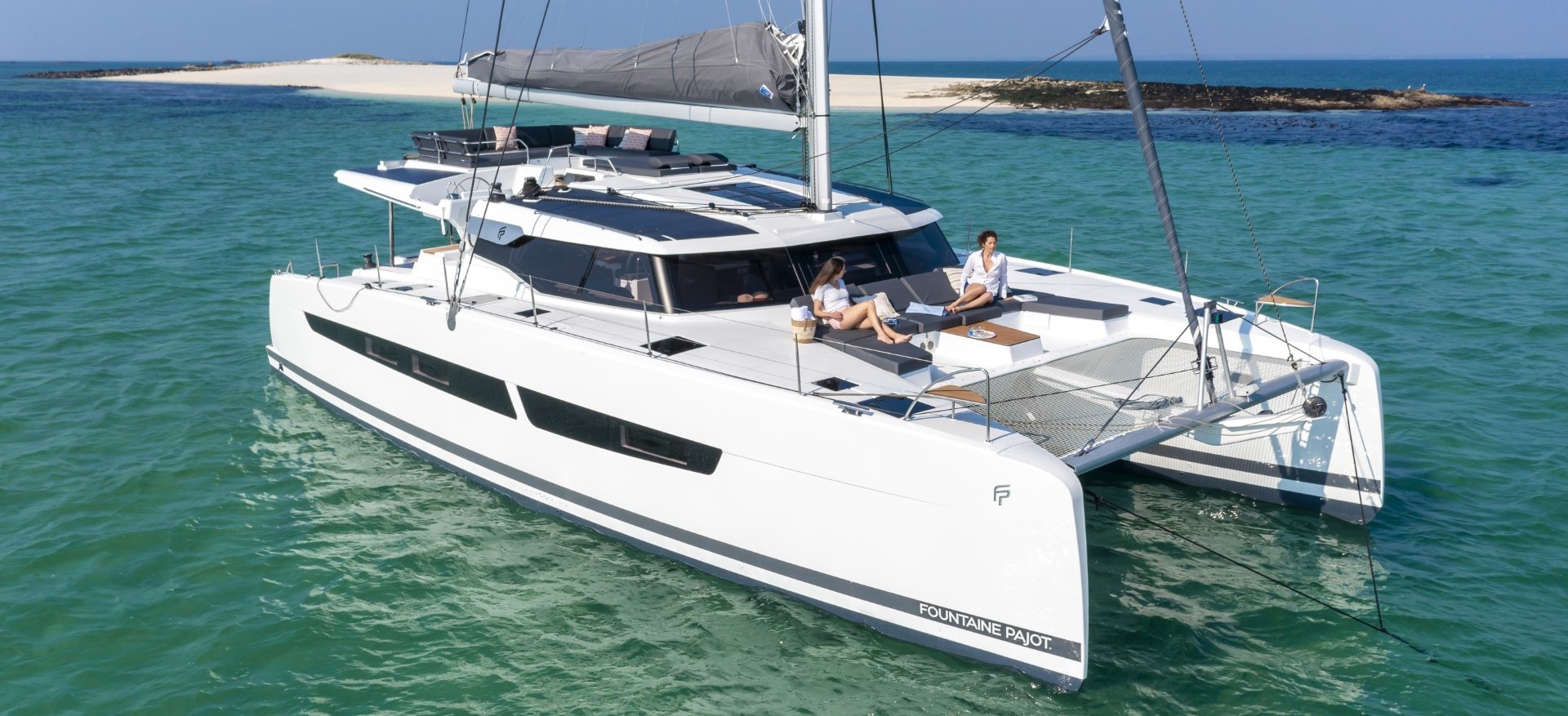 Aura 51 – Cabin Charter